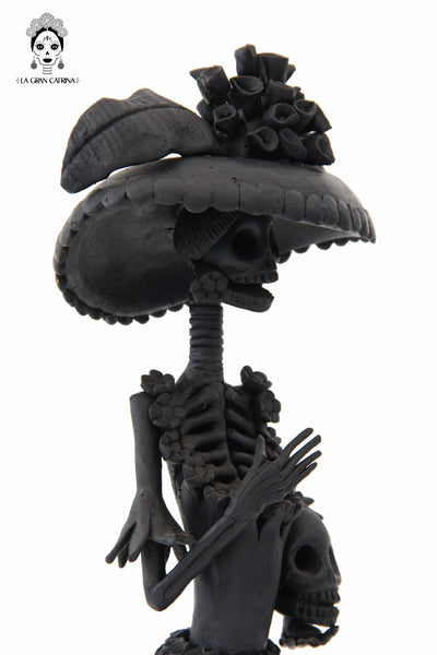 Catrina negra con Alcatraces - 50 cm. 20 in.