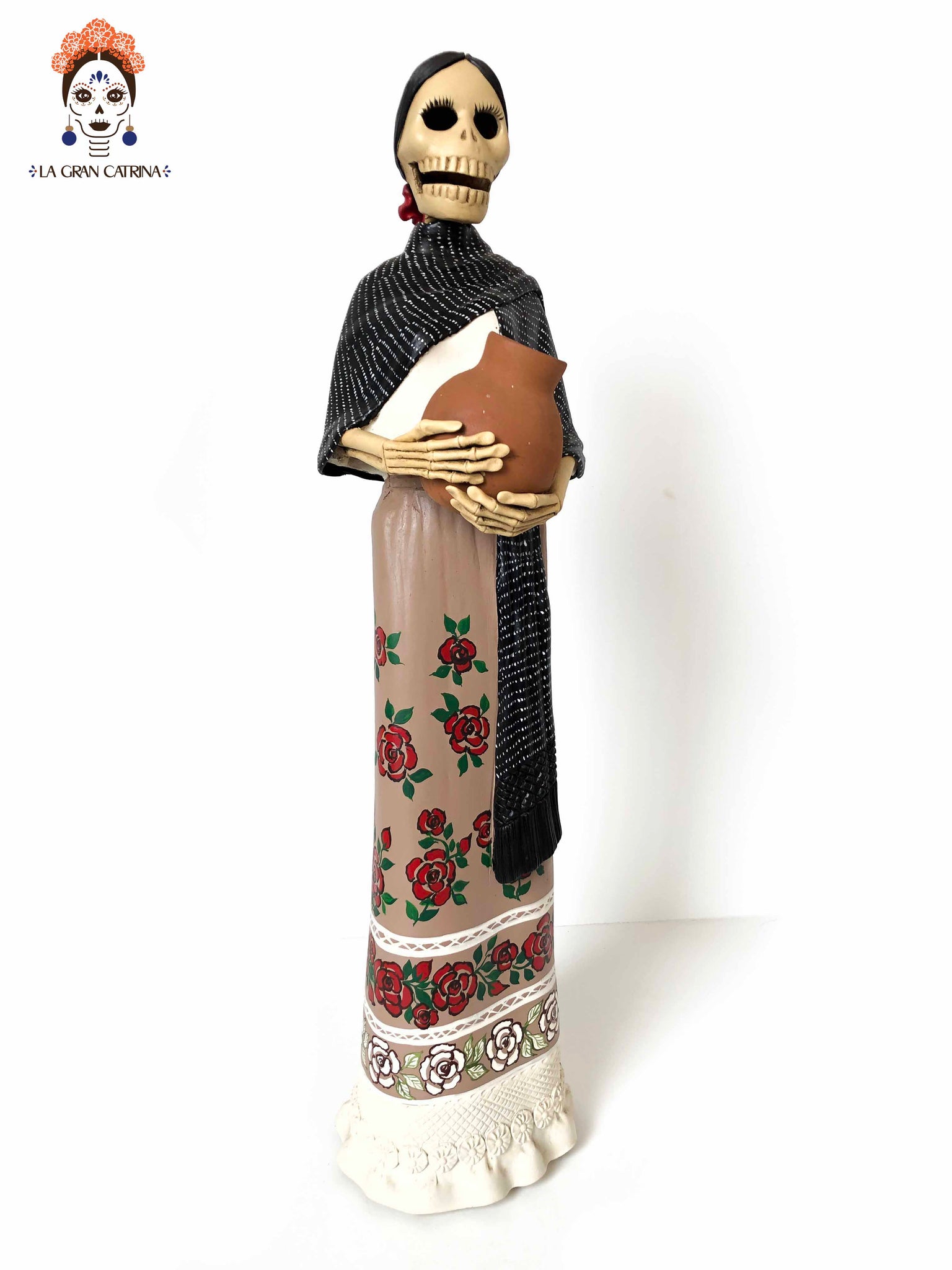 Catrina con olla de barro - 67 cm. 27 in.