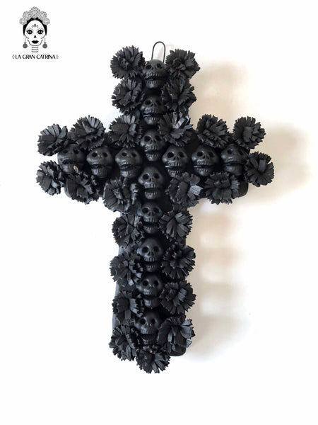 Cruz de Día de Muertos calaveras y cempasuchil 24 cm. 10 in.