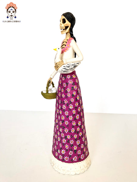 Catrina huevera - 47 cm. 19 in.