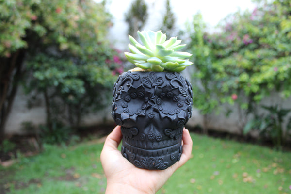 Maceta mediana de Calavera estilo Catrina